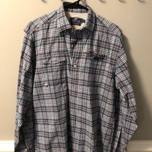Vineyard Vines performance seersucker button down